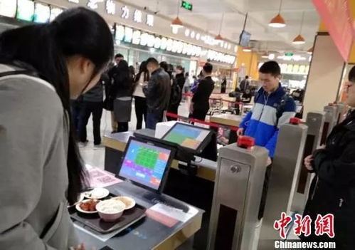 兰州高校食堂引入智慧选餐与无人结算，共享商店革新校园体验